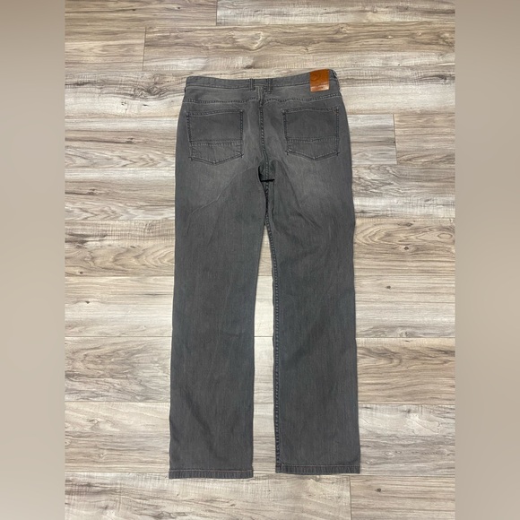 Tommy Bahama Belize Authentic Fit Mens Jeans Size 35x32 Grey Wash Denim Straight - Picture 2 of 7